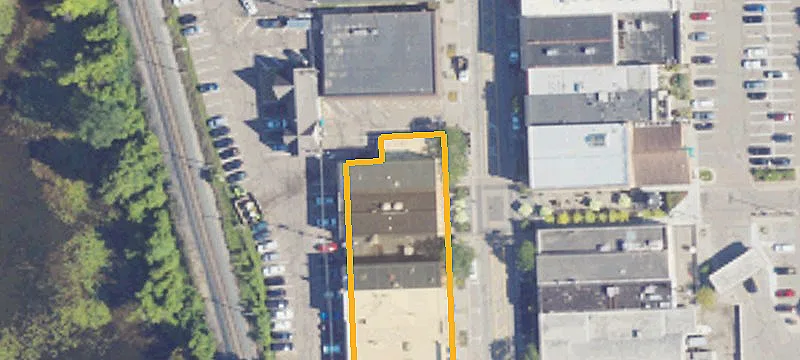 405 Main St