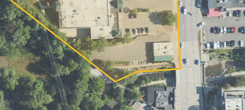 621 Main St