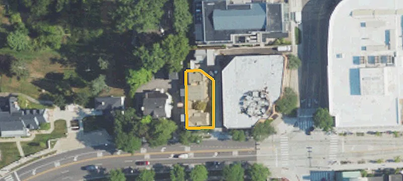 460 Maple Rd