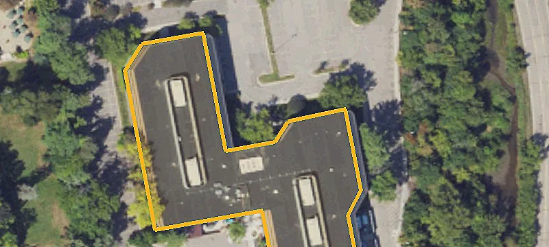200 Long Lk Rd