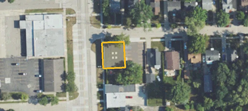 401 Main St