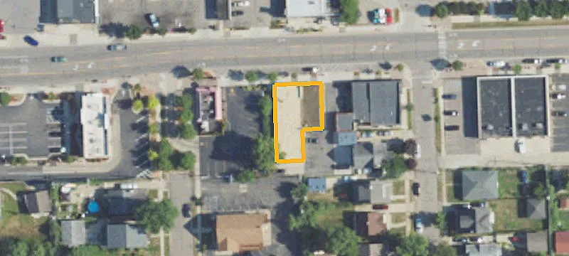 925 9th Mile Rd
