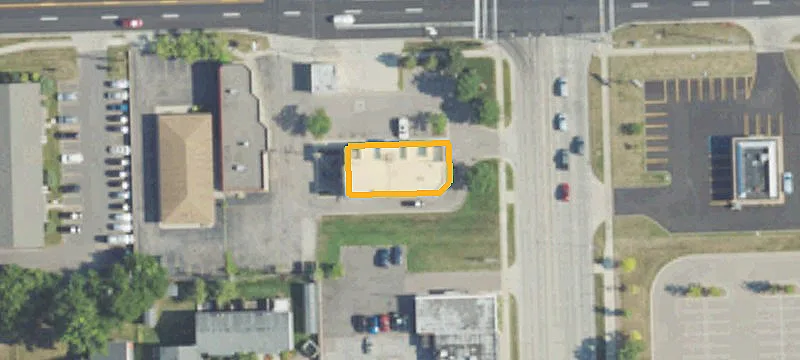 1565 Main St