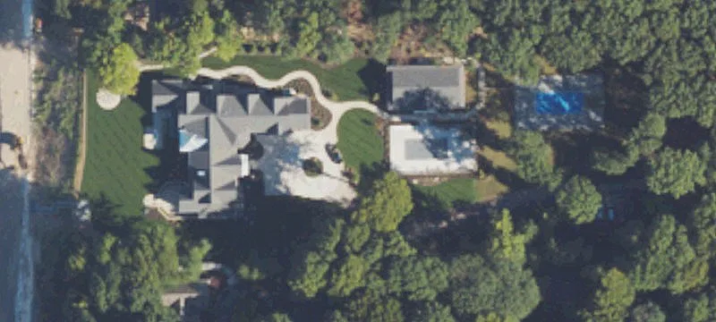 3159 Lakeshore Dr