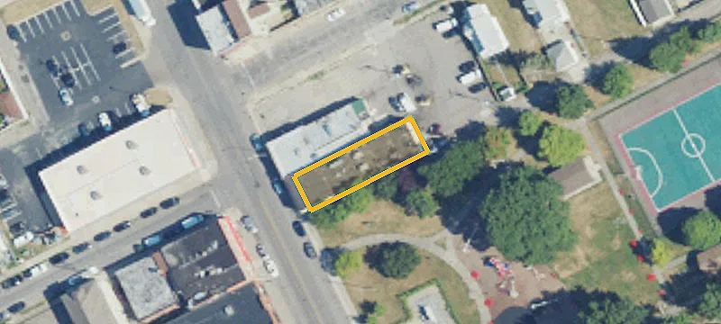 8740 Joseph Campau St
