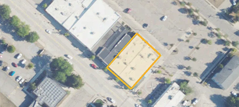 418 Main St