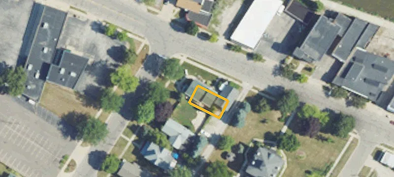 11 Scott St