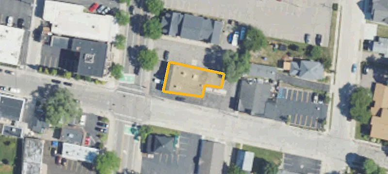 595 Main St