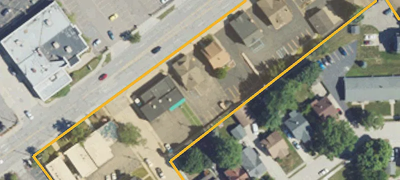 412 Main St