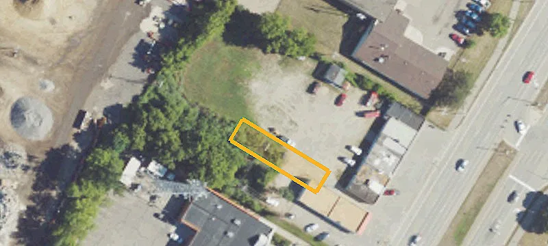 1112 Lapeer Rd