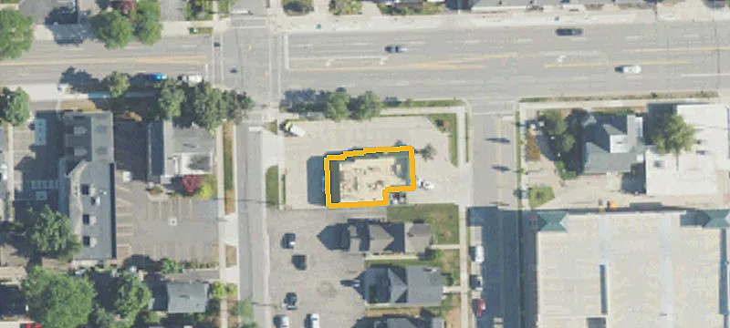 213 University Dr