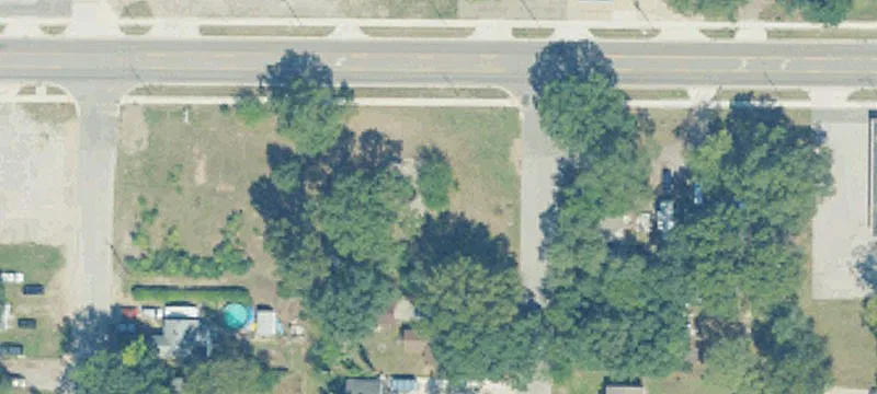 983 Broadway Ave