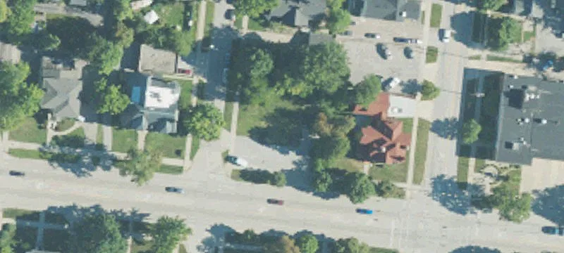 1301 Ctr Ave