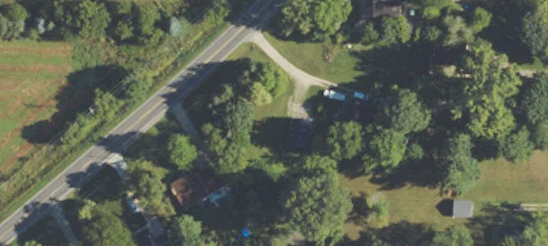 1025 Round Lk Rd
