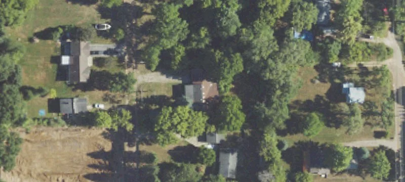4945 Huston Dr
