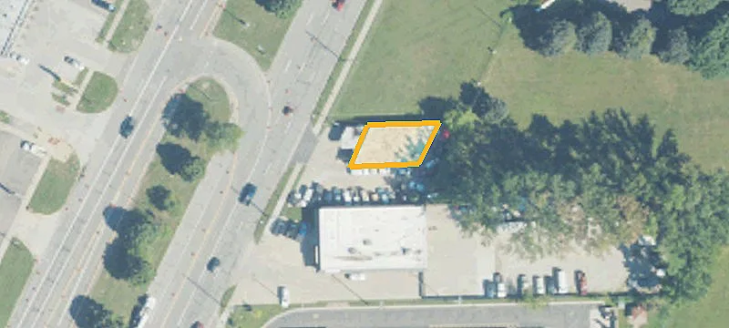33216 Gratiot Ave