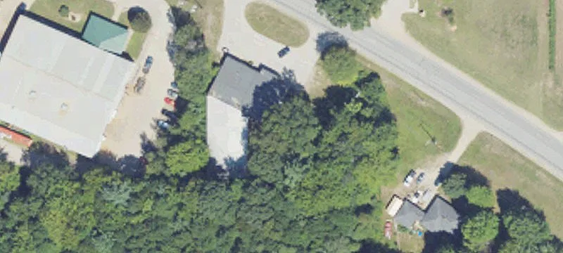 5693 Airline Rd