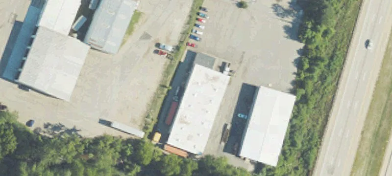 220 Lamoreaux NE Dr
