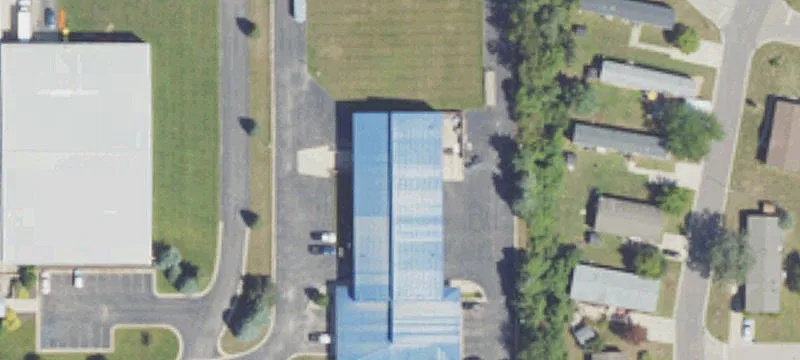 5225 Edgewater Dr