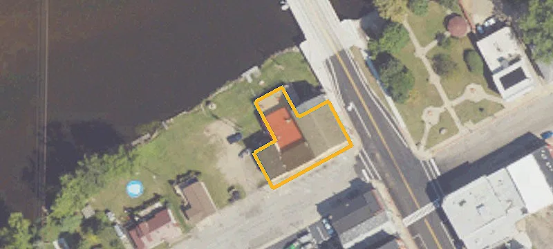 125 Water St