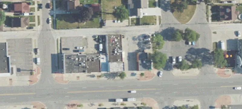 12922 Warren Ave