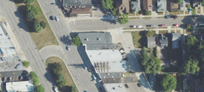 23446 Woodward Ave