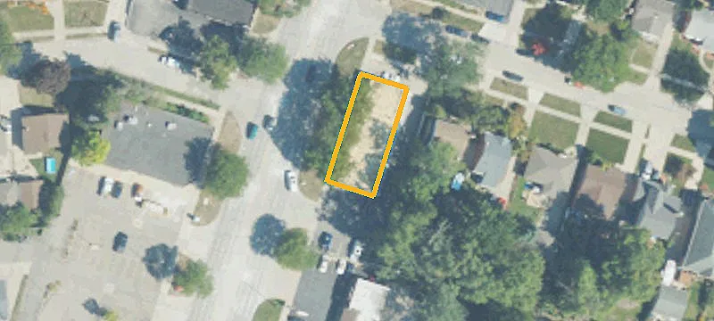 25600 Harper Ave