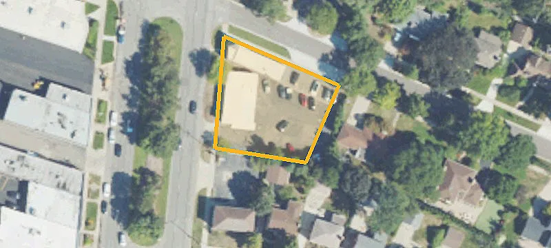 20136 Mack Ave