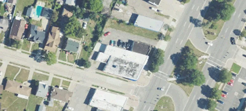 23109 Gratiot Ave