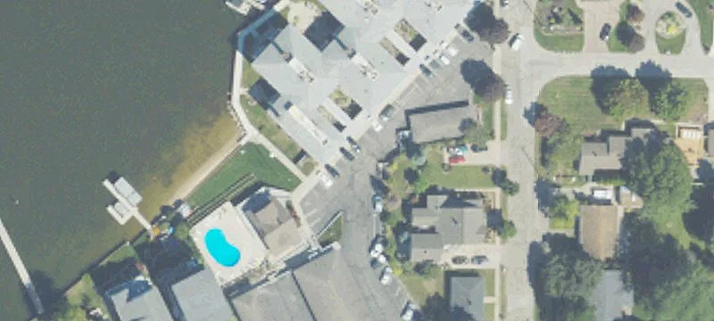 400 Lakeview Ct