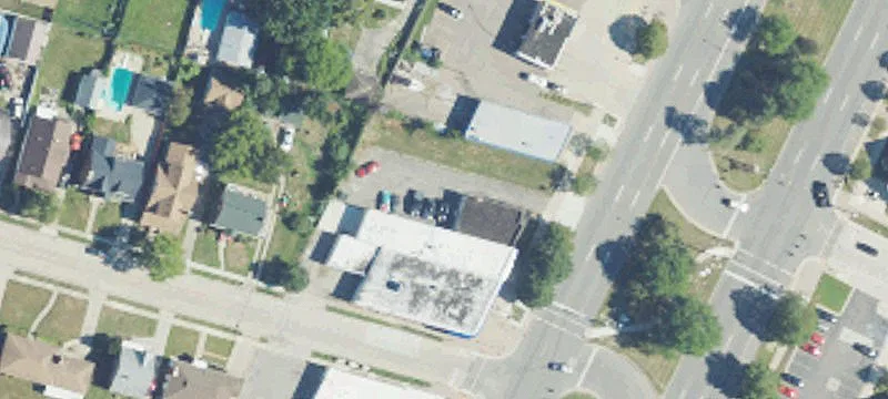 23121 Gratiot Ave