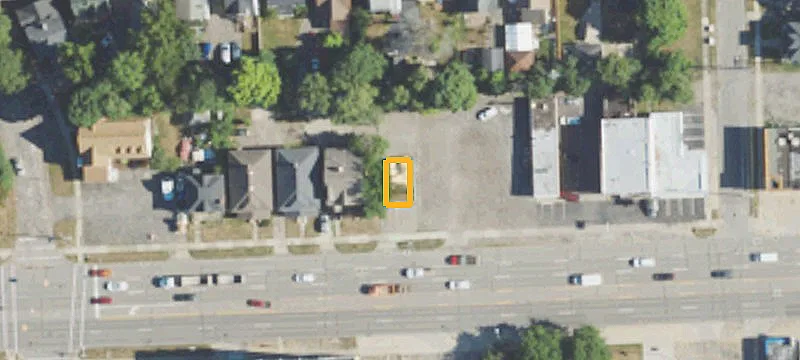 752 Huron St