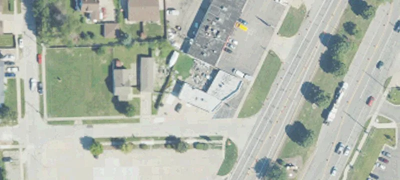 33107 Gratiot Ave