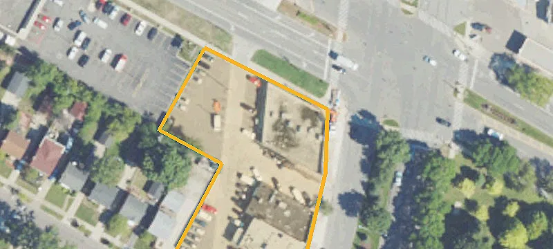 19041 Mack Ave
