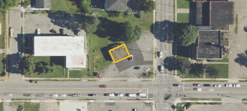 2200 Holmes Rd