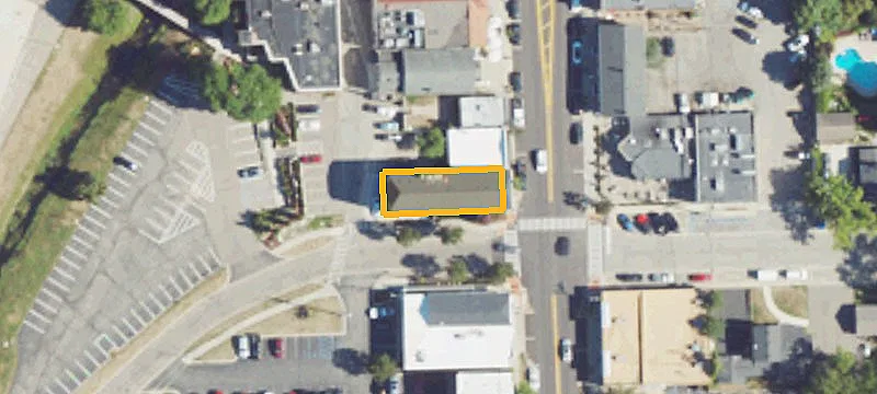 27 Main St