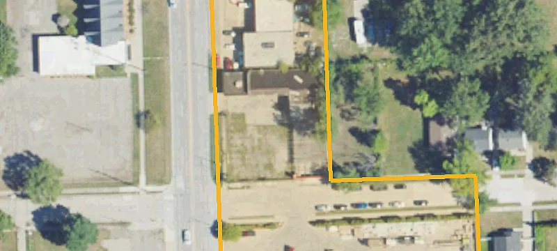 21612 Schoenherr Rd