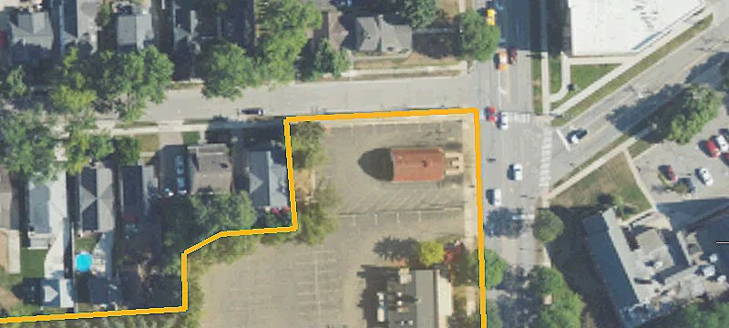 743 Main St