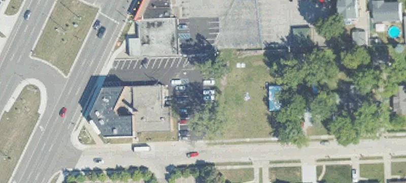 27700 Gratiot Ave