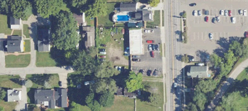 8903 Lewis Ave