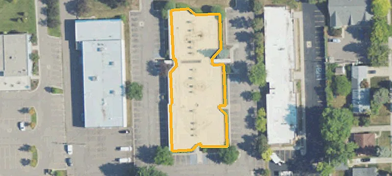 909 Maple Rd