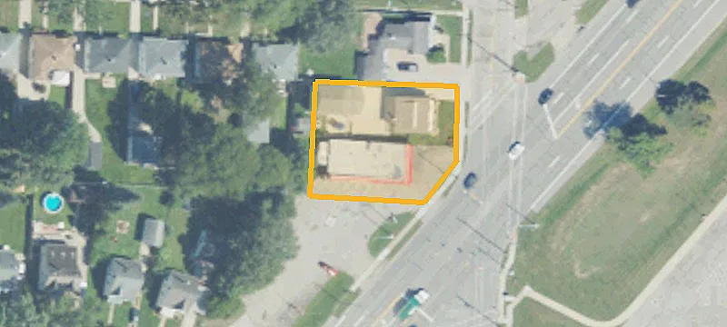 233 Groesbeck Hwy