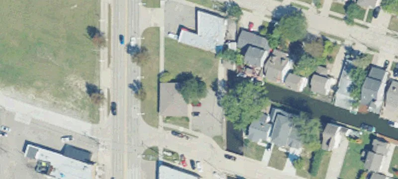 25200 Jefferson Ave