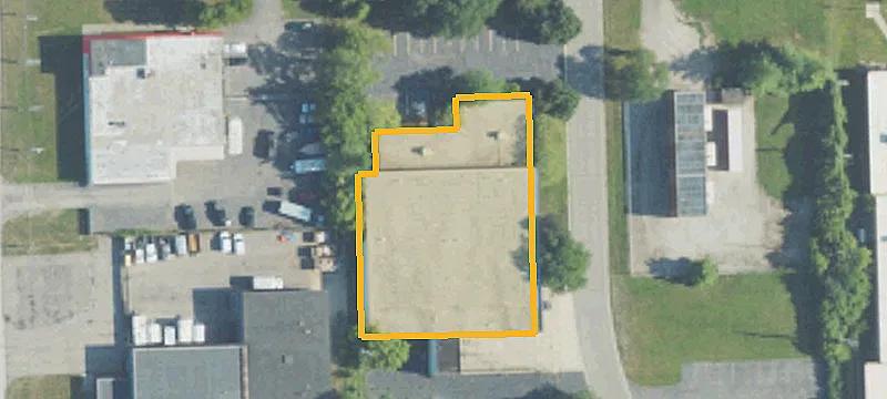 1202 Maple Rd