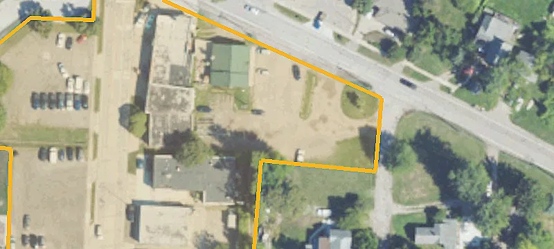 136 Riv Rd