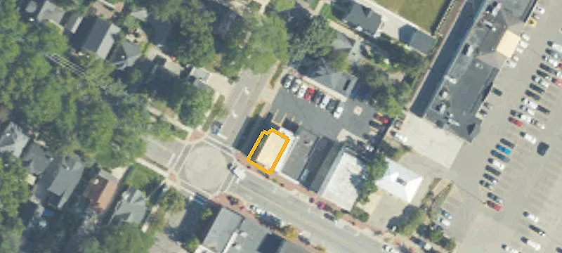 2135 Wealthy SE St