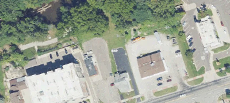 216 Grand Riv Ave, Unit 8