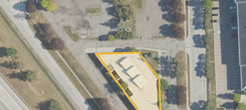 22000 Northwestern Hwy