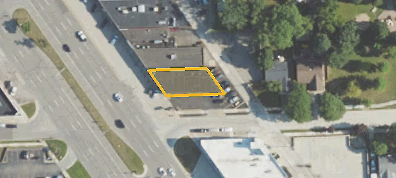 32700 Woodward Ave