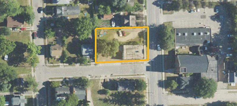221 Baldwin Ave